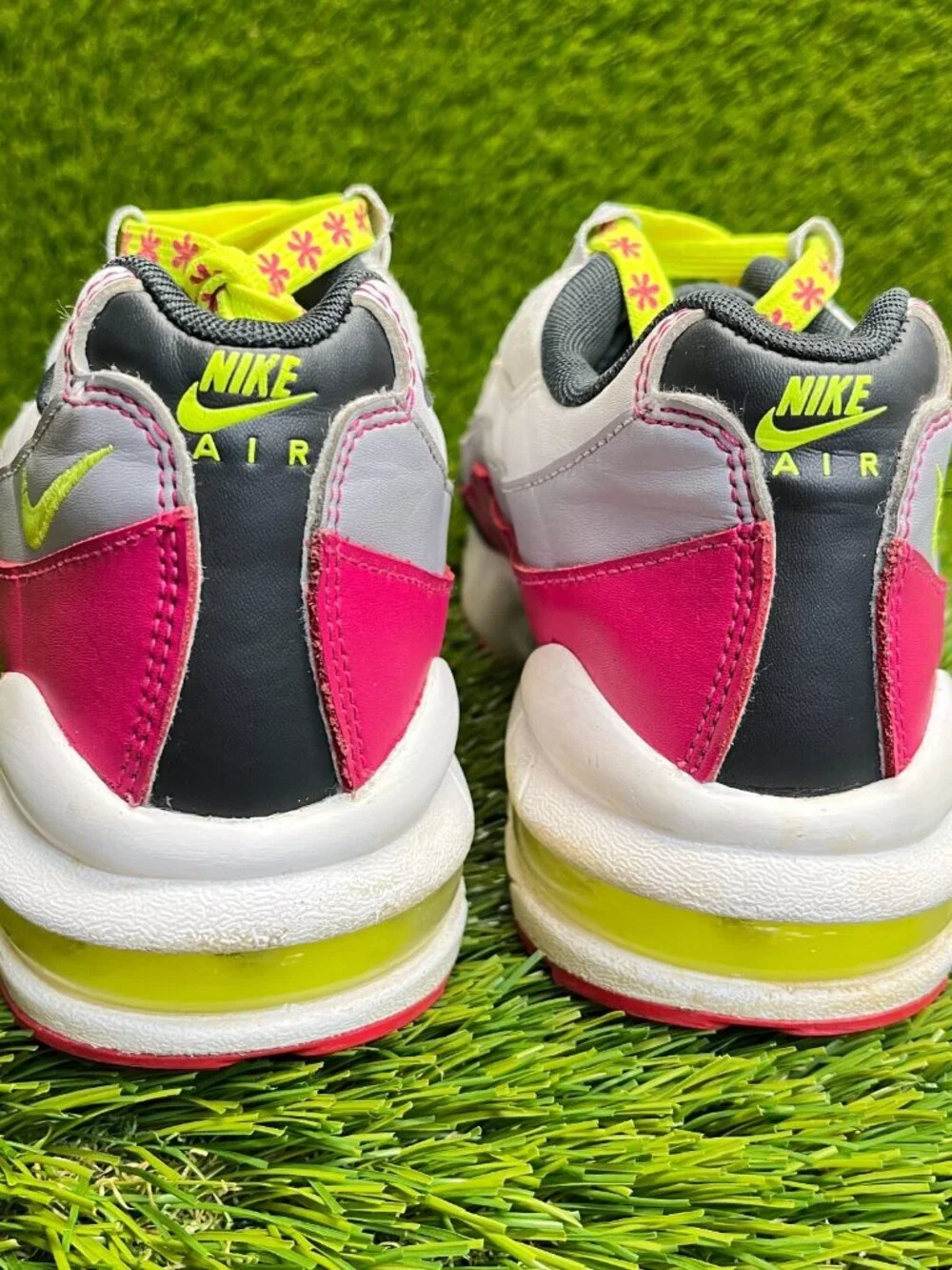 Nike‎ Air Max 95 GS Girls Size 5.5Y Gray Rush Pink Volt Athletic Shoes Sneakers